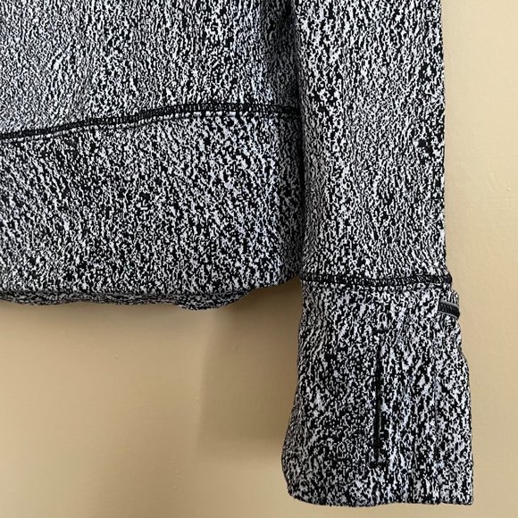 Lululemon Rush Hour Long Sleeve Pullover Running Top Size 6 Athletic Workout Gym - Picture 7 of 12